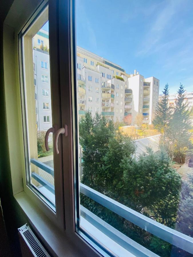 Cozy & Charming City Apartment Виена Екстериор снимка